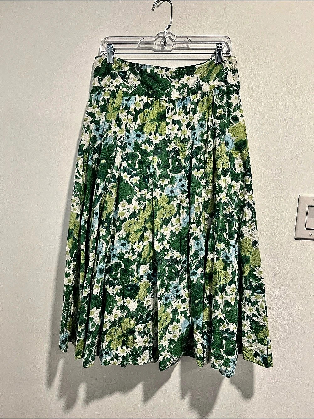 Coldwater Creek Floral Full Skirt in Green & White Like New